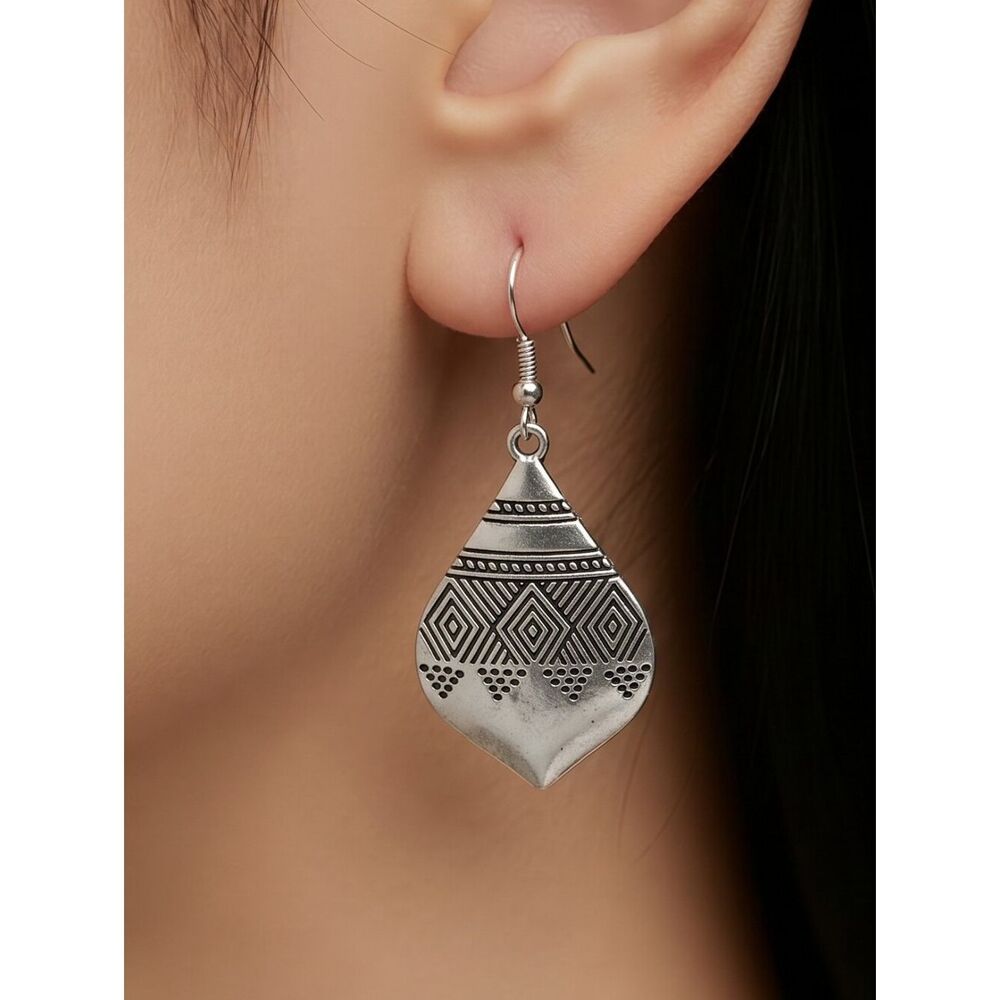 Moroccan Style Silver Engraved Drop Earrings Aztec Shaped Western Jewelry New
